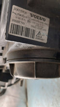 Load image into Gallery viewer, Frontscheinwerfer Volvo Xc70 89008799 Links Scheinwerfer Headlight