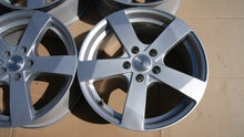 Laden Sie das Bild in den Galerie-Viewer, 5x Alufelge 17 Zoll 7.0" 5x112 TTDY8SA45V Audi Rim Wheel FEL7145843302hl