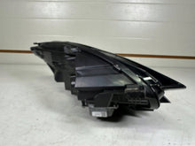 Laden Sie das Bild in den Galerie-Viewer, Frontscheinwerfer Tesla Model 3 1514952-00-D Links Scheinwerfer Headlight SCH2864191167et