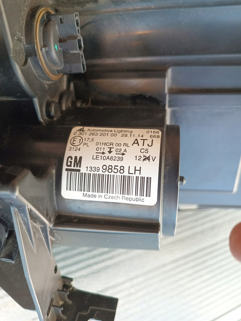 Frontscheinwerfer Opel Zafira C 030126320205 030126320100 Ein Satz Headlight SCH9381738684ay