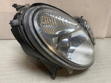 Laden Sie das Bild in den Galerie-Viewer, Frontscheinwerfer Mercedes-Benz W211 A2118201461 Xenon FALSE Headlight SCH7668398291bi