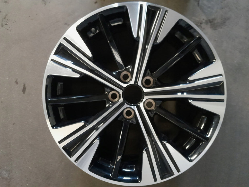 1x Alufelge 18 Zoll 7.0" 5x114.3 38ET 4250D789 Mitsubishi I Rim Wheel FEL5004037268ld