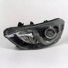 Laden Sie das Bild in den Galerie-Viewer, Frontscheinwerfer Hyundai I30 92101-A6020 Links Scheinwerfer Headlight