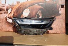 Laden Sie das Bild in den Galerie-Viewer, Frontscheinwerfer Toyota Rav 4 Links Scheinwerfer Headlight
