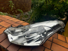 Load image into Gallery viewer, Frontscheinwerfer Citroën C-Crosser Xenon Links Scheinwerfer Headlight