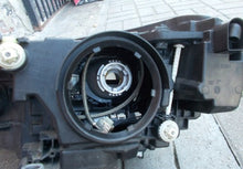 Laden Sie das Bild in den Galerie-Viewer, Frontscheinwerfer Skoda Superb III 3V1941016B Xenon Rechts Headlight