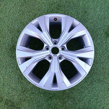 Load image into Gallery viewer, 1x Alufelge 18 Zoll 7.0" 5x112 575601025AB Seat Ateca Rim Wheel FEL1383143056uc