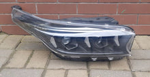 Laden Sie das Bild in den Galerie-Viewer, Frontscheinwerfer Kia 92102J7850 Rechts Scheinwerfer Headlight