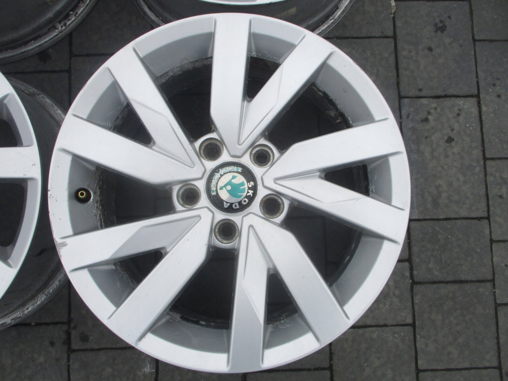 4x Alufelge 16 Zoll 6.5" 5x112 41ET Glanz Silber 3G0601025A Skoda I Rim Wheel FEL4936431459nv
