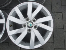 Laden Sie das Bild in den Galerie-Viewer, 4x Alufelge 16 Zoll 6.5" 5x112 41ET Glanz Silber 3G0601025A Skoda I Rim Wheel FEL4936431459nv