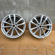 Load image into Gallery viewer, 2x Alufelge 19 Zoll 7.5" 5x112 32ET Glanz Grau 6877325 BMW Rim Wheel FEL6066339726iq