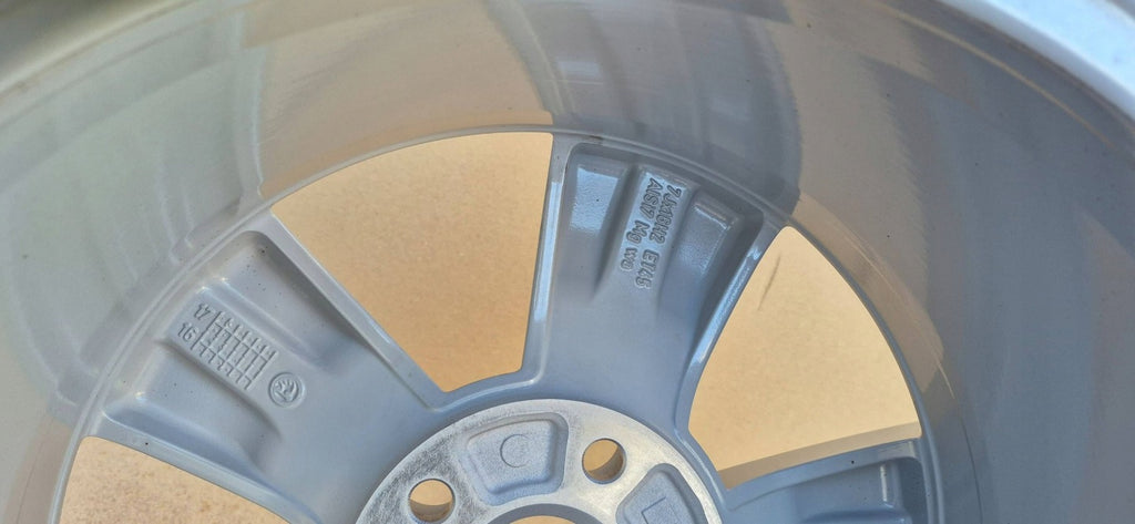 1x Alufelge 16 Zoll 7.0" 5x112 5L0601025E Skoda Yeti Rim Wheel FEL4231978417do