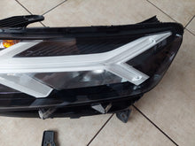 Laden Sie das Bild in den Galerie-Viewer, Frontscheinwerfer Dacia Sandero III Logan Jogger 260601750R-1 Links Headlight SCH7385661880nj