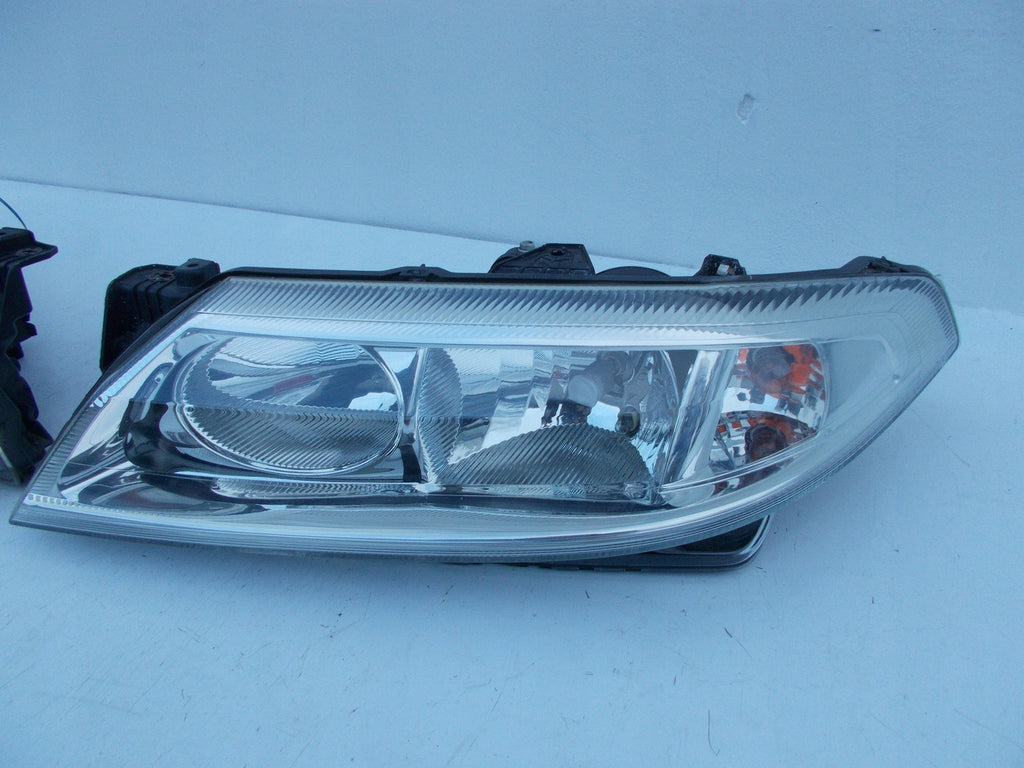 Frontscheinwerfer Renault Laguna II 8200002845 LED Ein Satz Headlight