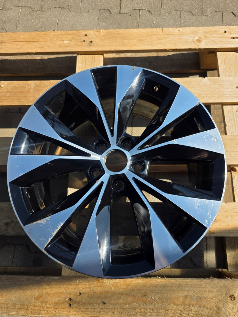 1x Alufelge 18 Zoll 8.0" 5x112 44ET Glanz Schwarz 3V0601025P Skoda Superb Iii FEL6415276928bk