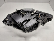 Laden Sie das Bild in den Galerie-Viewer, Frontscheinwerfer BMW F10 7203246 Rechts Scheinwerfer Headlight SCH2409177241in