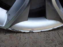 Laden Sie das Bild in den Galerie-Viewer, 1x Alufelge 19 Zoll 8.0&quot; 5x112 45ET Glanz Silber 57A601025 Skoda Karoq Nu7