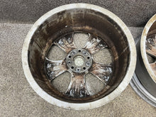 Laden Sie das Bild in den Galerie-Viewer, 1x Alufelge 19 Zoll 9.0" 5x120 48ET Silber 6772247 BMW X5 E70 E71 Rim Wheel FEL9717014840es