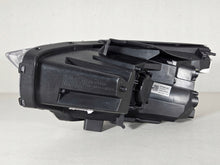 Laden Sie das Bild in den Galerie-Viewer, Frontscheinwerfer Hyundai I30 III 92102G4600 LED Rechts Scheinwerfer Headlight