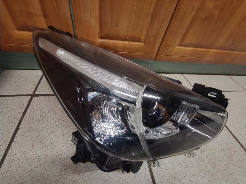 Frontscheinwerfer Mazda II LED Rechts Scheinwerfer Headlight