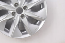 Laden Sie das Bild in den Galerie-Viewer, 1x Alufelge 16 Zoll 6.5&quot; 4x100 44ET Glanz Silber 403007678R Renault Rim Wheel