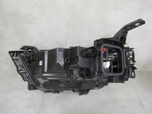 Laden Sie das Bild in den Galerie-Viewer, Frontscheinwerfer Opel Astra L 9851881180 LED Rechts Scheinwerfer Headlight SCH5886864123vp
