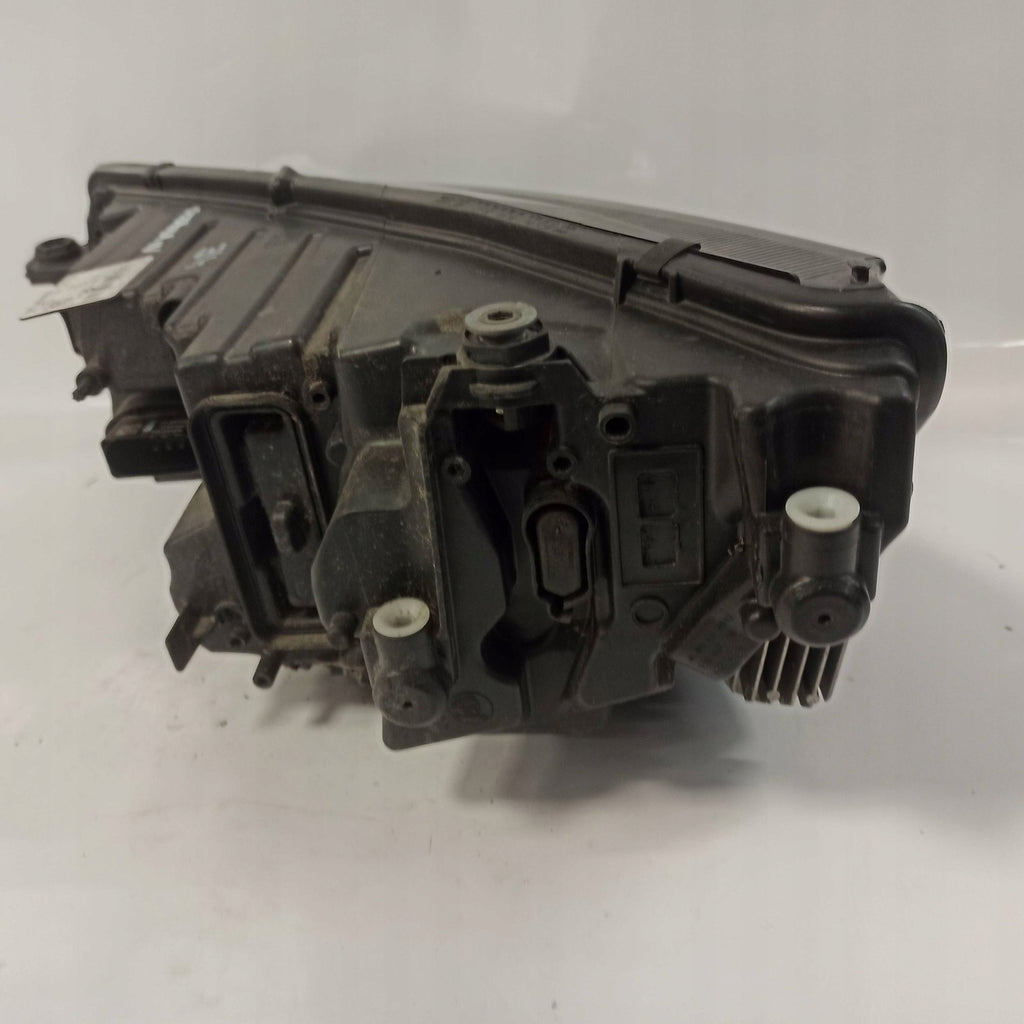 Frontscheinwerfer Skoda Octavia IV 030111823200 Rechts Scheinwerfer Headlight SCH5070684823pa