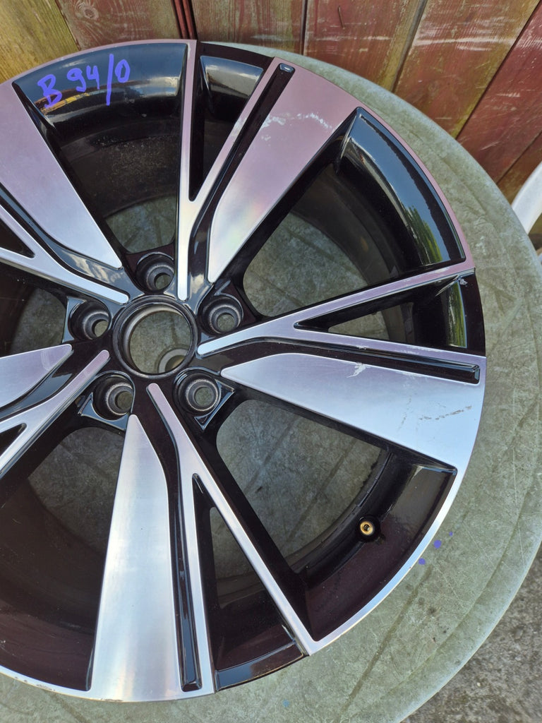 1x Alufelge 18 Zoll 7.5" 5x112 51ET Glanz Schwarz 5H0601025J VW Golf Viii FEL1496527658wr