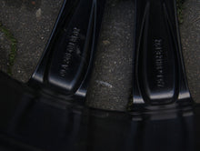 Load image into Gallery viewer, 1x Alufelge 17 Zoll 7.5&quot; 5x112 52 5ET A2464010602 Mercedes-Benz Rim Wheel