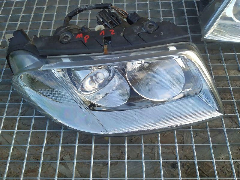 Frontscheinwerfer VW Passat Ein Satz Scheinwerfer Headlight SCH9470732757wv
