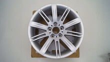 Load image into Gallery viewer, 1x Alufelge 18 Zoll 8.0" 5x120 14ET 6760625 BMW 5 E60 6 E63 Rim Wheel FEL5125615656iq