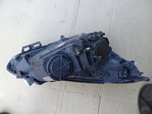 Laden Sie das Bild in den Galerie-Viewer, Frontscheinwerfer Opel Corsa D 13186381 89313290 Links Scheinwerfer Headlight SCH2082326599ot
