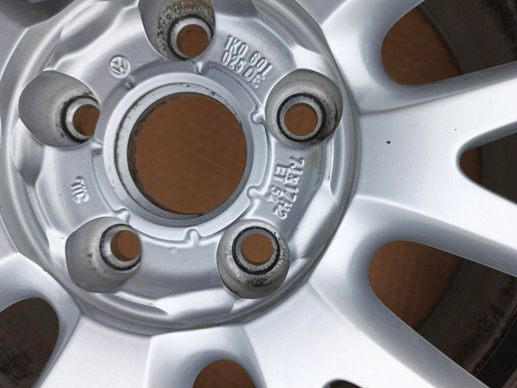 1x Alufelge 17 Zoll 7.0" 5x112 54ET Glanz Silber 1K0601025DE VW Passat Golf I FEL1835332151gl