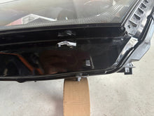 Laden Sie das Bild in den Galerie-Viewer, Frontscheinwerfer Skoda Octavia I 5E3941015A LED Links Scheinwerfer Headlight SCH6109984112ga
