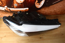 Laden Sie das Bild in den Galerie-Viewer, Frontscheinwerfer BMW G31 G30 7439184-04 Rechts Scheinwerfer Headlight SCH7190518898yr