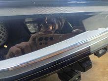 Laden Sie das Bild in den Galerie-Viewer, Frontscheinwerfer VW Id.4 11B941036M Rechts Scheinwerfer Headlight SCH3204392879jg