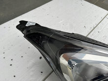 Laden Sie das Bild in den Galerie-Viewer, Frontscheinwerfer Hyundai I10 92102-B9000 Rechts Scheinwerfer Headlight