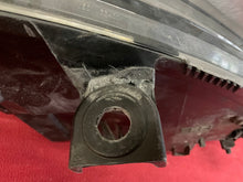 Laden Sie das Bild in den Galerie-Viewer, Frontscheinwerfer Audi A6 C6 4F0941003AK Xenon Links Scheinwerfer Headlight