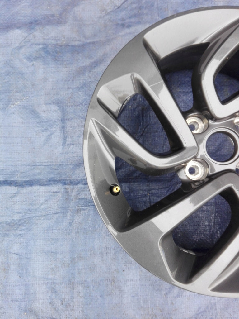 1x Alufelge 16 Zoll 6.5" 4x108 20ET Glanz Silber 39007897 Opel Crossland X FEL1622342017su