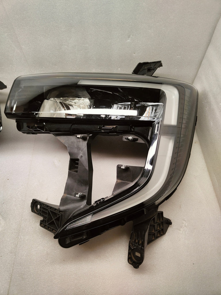 Frontscheinwerfer Renault Master 260106174R LED Ein Stück (Rechts oder Links) SCH2384300445ou