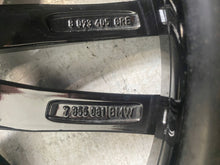 Load image into Gallery viewer, 1x Alufelge 18 Zoll 8.0" 5x112 30ET Glanz Schwarz 8093915 BMW G30 Rim Wheel FEL5209765295or