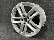 Laden Sie das Bild in den Galerie-Viewer, 1x Alufelge 17 Zoll 7.5" 5x112 38ET Glanz Silber 8W0601025E Audi A4 B9 Rim Wheel FEL2461912067ee