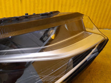 Laden Sie das Bild in den Galerie-Viewer, Frontscheinwerfer VW Transporter Rechts Scheinwerfer Headlight