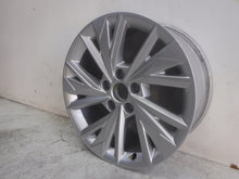 Laden Sie das Bild in den Galerie-Viewer, 1x Alufelge 17 Zoll 8.0" 5x112 46ET Glanz Silber 8Y0601025D Audi A3 Rim Wheel FEL1785337616hq