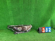 Laden Sie das Bild in den Galerie-Viewer, Frontscheinwerfer Toyota Yaris Rechts Scheinwerfer Headlight SCH5761589222ma