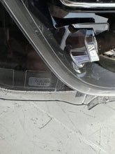 Load image into Gallery viewer, Frontscheinwerfer Citroën C3 III 9836267180 LED Ein Stück (Rechts oder Links)