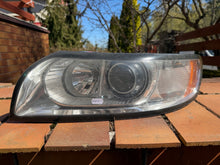 Laden Sie das Bild in den Galerie-Viewer, Frontscheinwerfer Volvo S40 31299597 Links Scheinwerfer Headlight SCH8937423520op