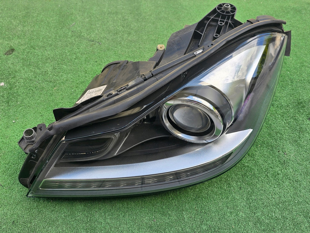 Frontscheinwerfer Mercedes-Benz W204 A2048204339 Bi-Xenon Links Headlight SCH7176731997ux