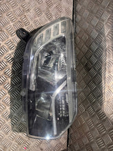 Laden Sie das Bild in den Galerie-Viewer, Frontscheinwerfer Dacia Sandero 260103529R Rechts Scheinwerfer Headlight SCH5855681073jf