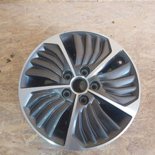 Laden Sie das Bild in den Galerie-Viewer, 1x Alufelge 16 Zoll 6.5" 5x114.3 50ET 52910G2700 Hyundai Rim Wheel FEL3496170218gi